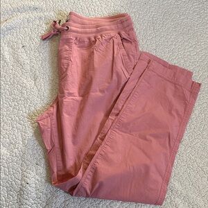 L.L. Bean salmon colored light utility Pants